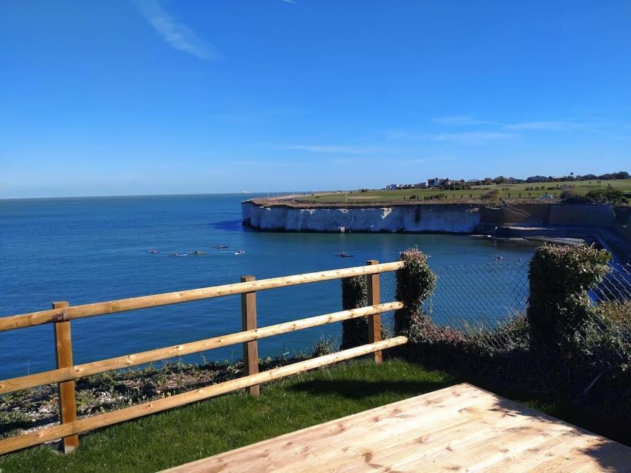 Spring Tide Cliff Top Glamping Pod With Direct Sea Views Birchington-on-Sea Exterior foto